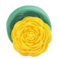 Grüne Silikon-Rosenform mit gelbem Seifenstück für DIY-Backen und handgemachte Basteleien. - Stil 2