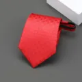 Primer plano detallado de una elegante corbata roja con un atractivo patrón geométrico. - Estilo de Cuadrados Geométricos (D-06) / 8cm / Rojo