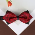 Farfallino formale uomo rosso nero paisley elegante appuntito doppio strato matrimonio - Farfallino Paisley Rosso