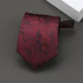 Primer plano de corbata con cremallera en jacquard paisley rojo oscuro, accesorio formal. - Estilo Paisley / 8cm / Burdeos