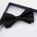 Classico papillon nero da uomo, elegante accessorio formale perfetto per matrimoni ed eventi. - Farfallino Lucido Nero