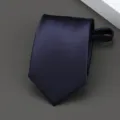 Corbata clasica azul marino con cremallera para hombres estilo de negocios formal. - Estilo Liso / 8cm / Azul Marino