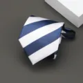 Corbata de rayas azules y blancas con cremallera para traje formal, estilo practico. - Estilo Rayado Ancho (L002) / 8cm / Azul y Blanco