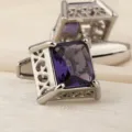 Élégants boutons de manchette en métal argenté et pierre précieuse violette pour chemise - Pierre Violette à Facettes