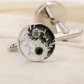 Boutons de manchette français avec design cristal yin yang noir et blanc, accessoire élégant homme. - Motif Bagua Argent