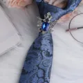 Uomini cravatta blu paisley set con strass corona ala spilla clip anello cravatta - Corona Aquila Argento Fermacravatta Strass Blu / Paisley Blu