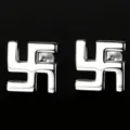 Herren silberfarbene Metall Ohrstecker mit einzigartigem geometrischem Symbol Design Alltag. - Rotierende Ohrstecker (ES1054)
