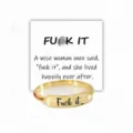 Goldfarkommener personalisierter Text Offener Ring, minimalistischer Metallring mit inspirierender Karte. - Größe 5 / Gold