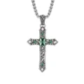 Detailansicht des vintage gotischen Kreuz Kettenanhängers mit grünem Kristall und Silberkette. - Mit Kugelkette (X1385)