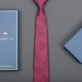 Red paisley necktie with blue gift box, ideal for business wear and wedding events. - 8cm Red Blue Paisley Zipper (Long Gift Box)