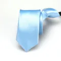 Corbata de cremallera delgada azul claro de 6cm, diseño preatado para hombres y mujeres negocios. - Corbata con Cremallera Lisa 6cm / Azul cielo
