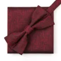 Conjunto de pajarita y pañuelo rojo negro texturizado para boda formal de hombre. - Caballero Burdeos Pajarita + Pañuelo