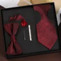 Luxe bordeaux rode heren stropdas set huwelijk bruidegom geschenkdoos met strik zakdoek - Rits 5-Delige Set / Bordeauxrood