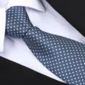 Cravatta da uomo blu con motivo geometrico elegante per abito formale e camicia bianca. - Cravatta Fatta A Mano(ZSLD008) / Blu