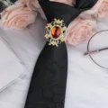 Spilla anello per cravatta uomo vintage strass retrò ornata cristallo metallo per abito affari - Ovale Oro Pietra Champagne Fermacravatta / Paisley Nero