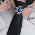 Uomo vintage strass anello per cravatta retro cristallo spilla cravatta nera accessorio - Ovale Argento Pietra Blu Fermacravatta / Paisley Nero