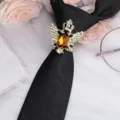 Anello per cravatta strass corona vintage, spilla in metallo cristallo ambra, variante cravatta nera - Corona Aquila Oro Fermacravatta Strass Champagne / Paisley Nero