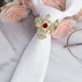 Uomini oro aquila bicipite fermacravatta spilla retro cavaliere anello collo gioiello - Aquila Bicipite Oro Fermacravatta / Paisley Bianco