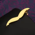 Fermacravatta da uomo con baffi dorati per abito formale elegante accessorio per matrimonio. - Baffi Dorati Fermacravatta (Scatola Regalo)