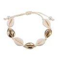 Bracciale intrecciato con conchiglie da spiaggia bohémien con conchiglie dorate e perle. - Corda Beige Conchiglia Oro