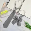 Ensemble cravate et nœud papillon gris style collège japonais JK pour femmes, cravate paresseuse. - Cravate Prénouée + Nœud / 7cm / Gris clair