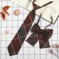 Set cravatta e fiocco a quadri in stile giapponese per donna, accessorio scolastico. - JK039 Rosso Fegato A Quadri