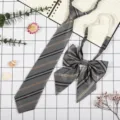 Set con cravatta grigia e farfallino in stile college giapponese per ragazze e donne. - Oro Serrato Grigio
