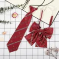 Set cravatta e farfallino a righe rosse in stile JK giapponese per uniforme scolastica e foto. - Corona Borgogna