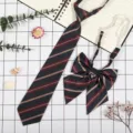 Set cravatta e fiocco stile college giapponese JK, blu scuro con righe rosse e beige. - Oro Serrato Blu Scuro