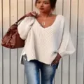 Casual women's solid color V-neck ribbed knit sweater, loose oversized pullover top. - Milky White