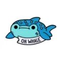 Niedlicher Walhai Emaille Pin Cartoon Brosche Abzeichen mit Banner Kleidung Rucksack Zubehör - Fisch