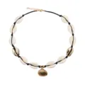 Collana girocollo con conchiglie boho, cordino nero con ciondolo conchiglia oro regolabile. - Nero