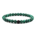 Bracciale di perline bohémien con pietre verdi fantasia e perla centrale nera opaca per uso quotidiano. - Malachite Nero Opaco