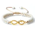 Elégant bracelet de perles blanches double couche avec charm cœur infini doré - Infini Battement de Coeur Porcelaine Blanche