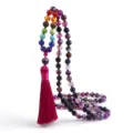 Collana maglione con nappa e perline di pietre chakra colorate variante moda uomo e donna. - Agata Striata Viola