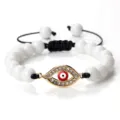 Bracelet de perles mauvais œil perles rondes blanches globe oculaire rouge cordon réglable chic - Pierre Blanche Or