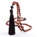 Collar de cuentas mala de cornalina roja con elegante borla marrón para meditación. - Ágata Listada Rojo Vino