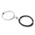 Conjunto de pulseras de cuentas a juego magnéticas para parejas con cierre floral. - Turquesa de Vetas Negras Mate