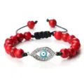 Bracelet réglable en perles rouges avec œil maléfique et charm en métal strass - Turquoise Rouge (Mauvais Oeil Argenté)