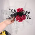 Gothik Halloween schwarzer Netzschleier Haarschmuck mit dunkelroten Rosen für Partys. - Seitenschleier B