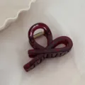 Pince à cheveux pois rouge sombre pour femme, accessoire élégant en acrylique style quotidien. - Petite pince croisée / Rouge Foncé