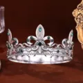 Baroque silver round crown with green rhinestones, perfect for bridal and party headwear. - Silver Green