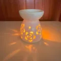 Bruciatore di essenze in ceramica bianca con intaglio floreale, elegante lampada aromaterapia. - Stile Rosa