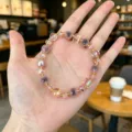 Détail élégant du bracelet de perles en cristal d'agate rose douce, style princesse. - 5 Style Agate Rose
