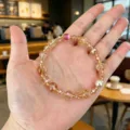 Détail de bracelet de perles en cristal et agate douce, style de charme rose et blanc délicat. - 6 Style Cristal Jaune