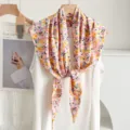 Sciarpa triangolare floreale stile coreano, elegante foulard rosa margherita per donne. - Rosa