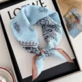 Bonito pañuelo de algodón lino bebé niño bandana cuello azul claro variante diseño - Girasol Paisley - Azul