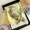 Petit foulard carre en lin et coton imprime floral jaune accessoire de mode printanier - Grand Paisley Jaune