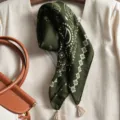 Green cotton linen paisley square scarf with tassels retro neckerchief for women spring autumn - Beige Fringe Flower Plate Paisley Green