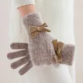 Gants en tricot pelucheux avec jolis nœuds, marron, gants d'hiver chauds pour les femmes. - Taille unique / Café